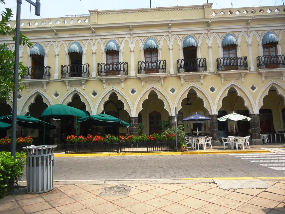 Hotel Concierge Plaza Colima Esterno foto