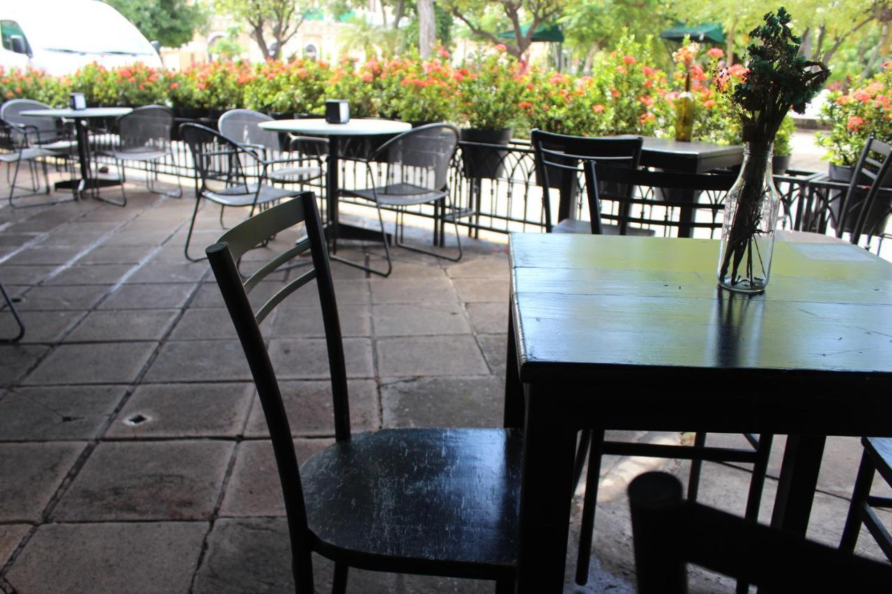 Hotel Concierge Plaza Colima Esterno foto