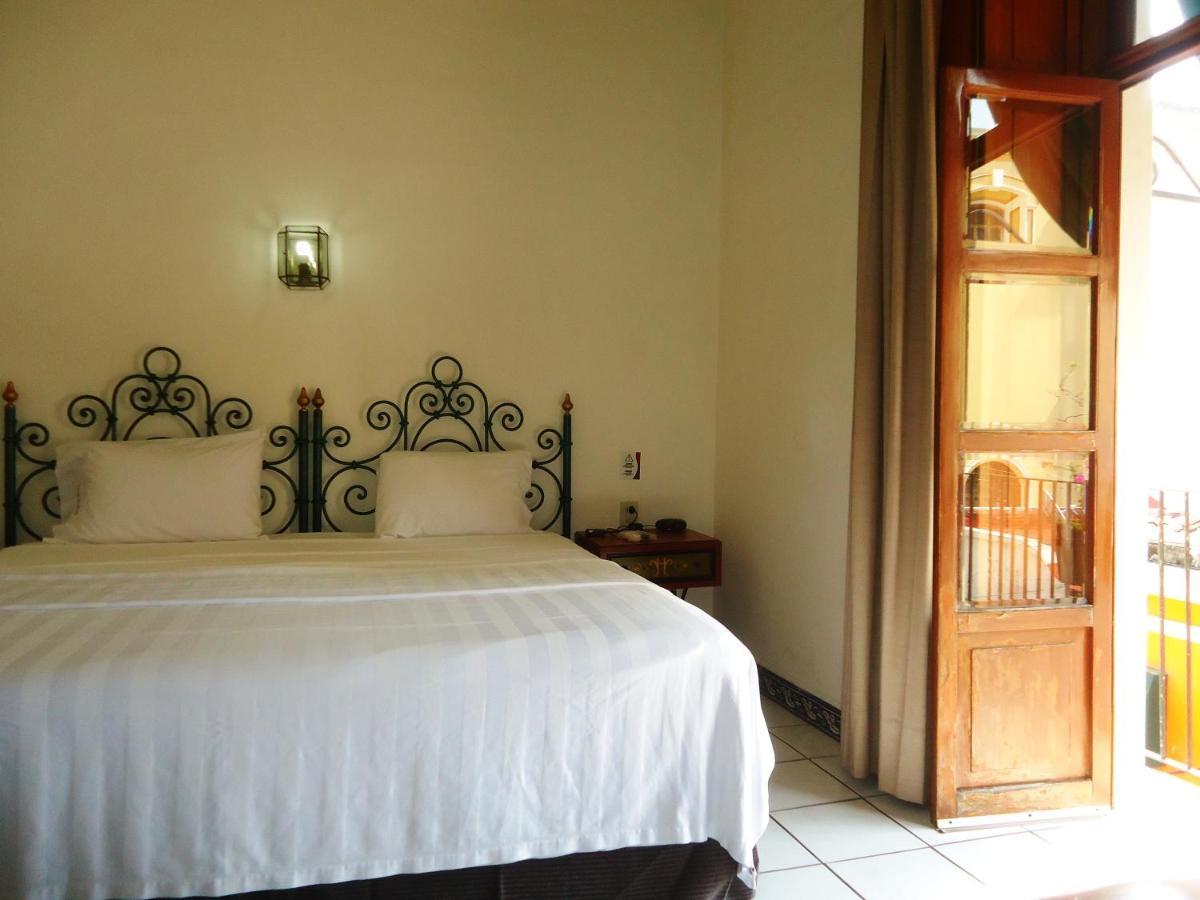 Hotel Concierge Plaza Colima Esterno foto