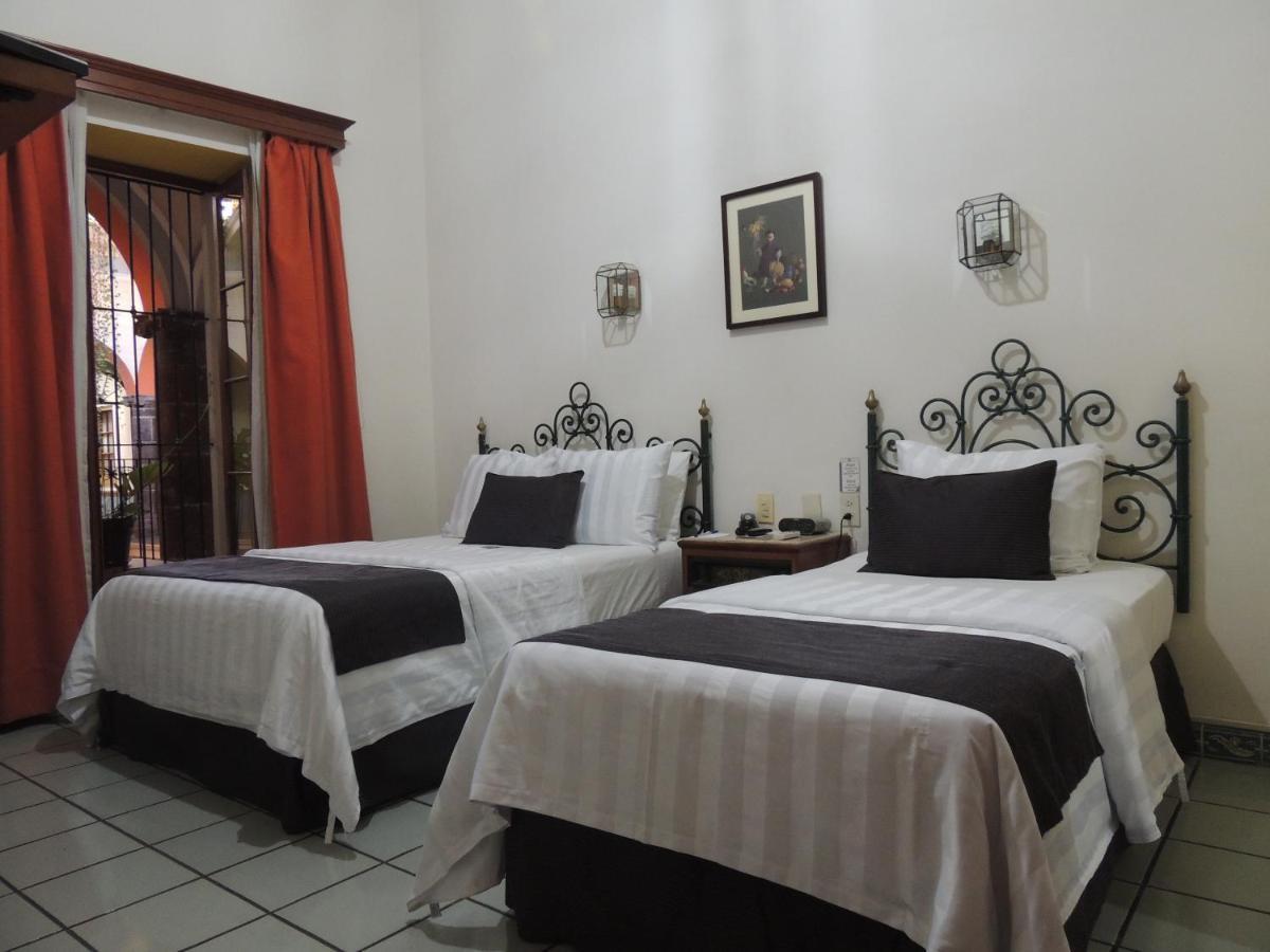 Hotel Concierge Plaza Colima Esterno foto