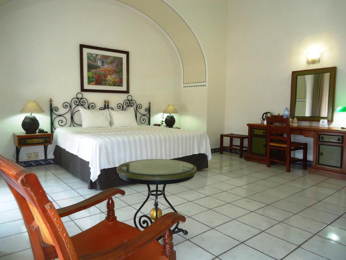 Hotel Concierge Plaza Colima Esterno foto