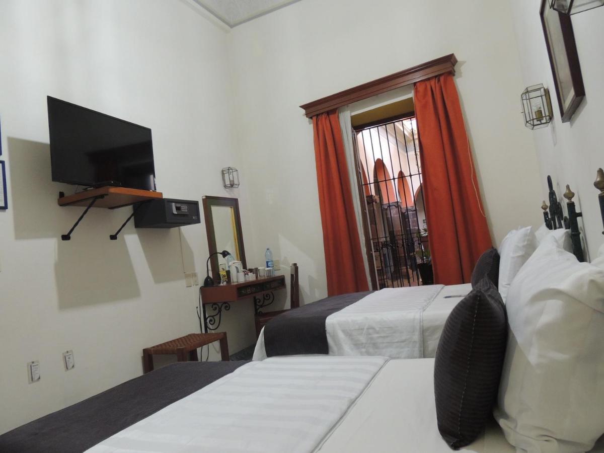Hotel Concierge Plaza Colima Esterno foto
